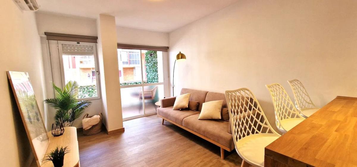 Venta de piso en Avenida Avenue Gamonal s/n, Benalmádena
photo 1