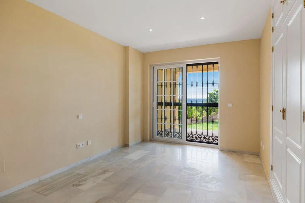 Продажа отдельного шале в  Pasaje Córdoba, Бенальмадена photo 5