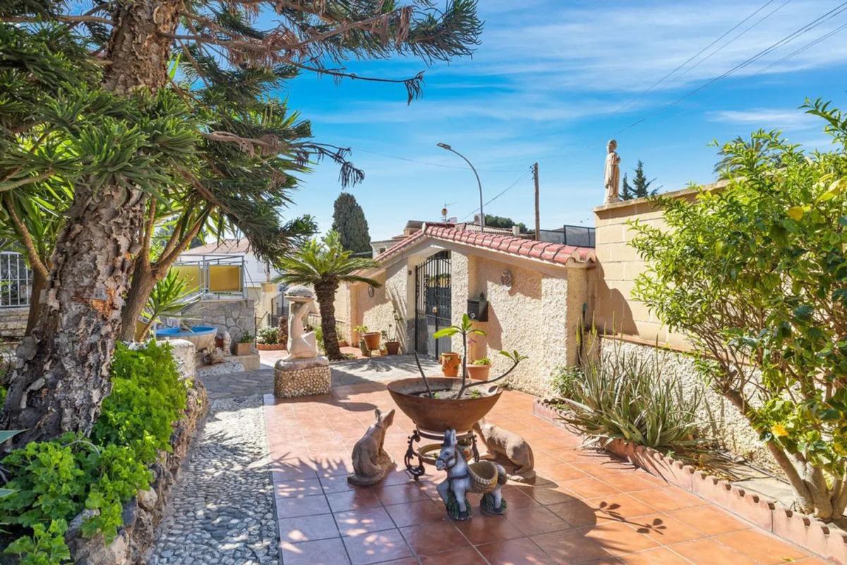 Venta de chalet independiente en Calle los Naranjos, Benalmádena
photo 2