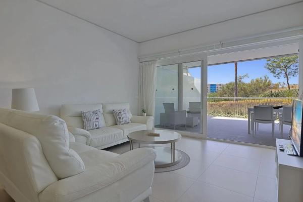 Apartment for sale in  Calle Nogal del Higuerón, Benalmádena photo 3
