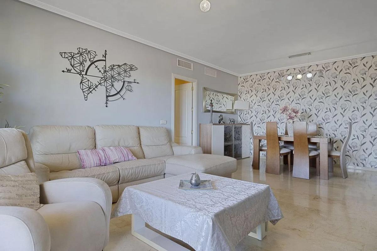 Venta de piso en Calle Ana María Matute, Benalmádena
photo 2