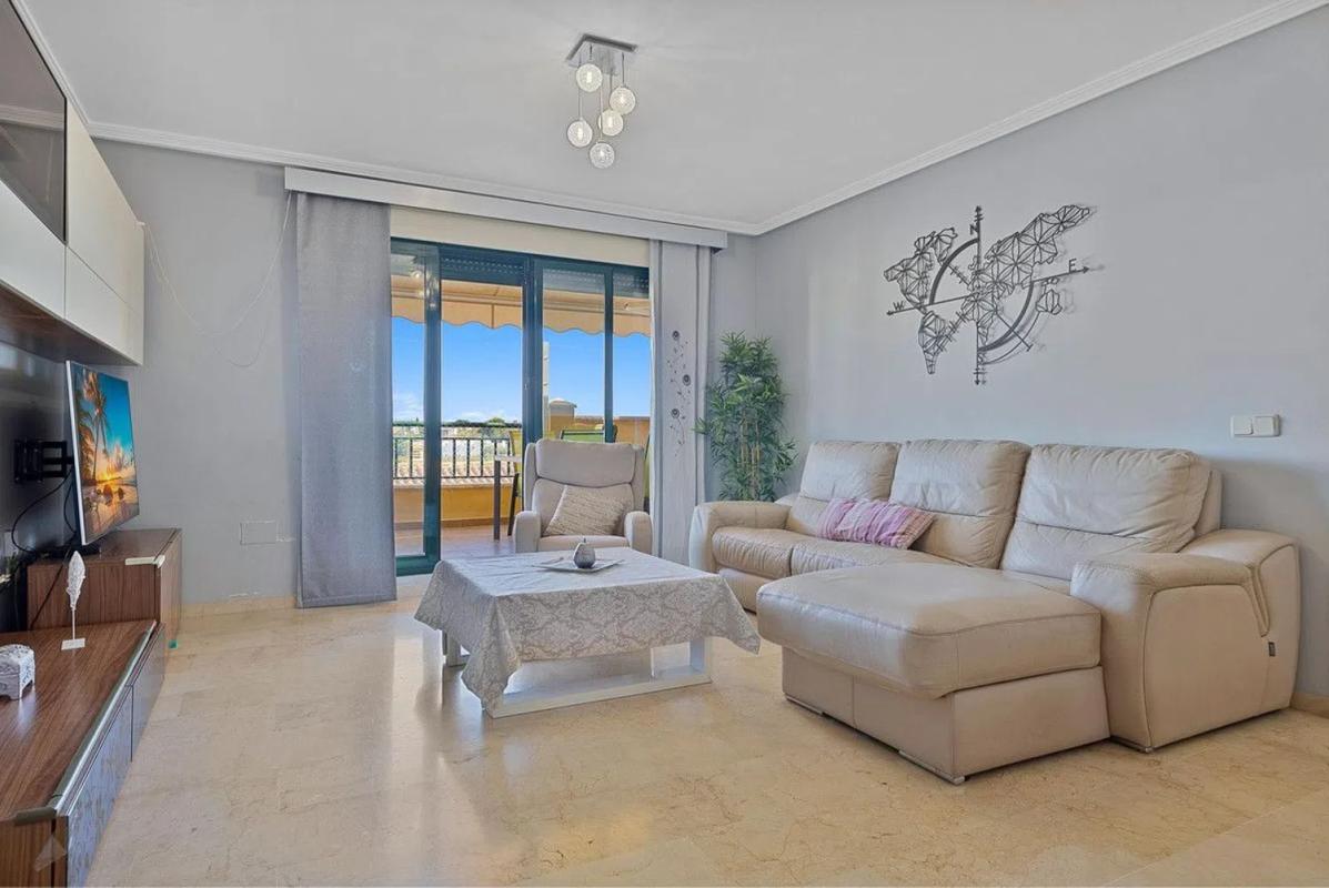 Venta de piso en Calle Ana María Matute, Benalmádena
photo 3