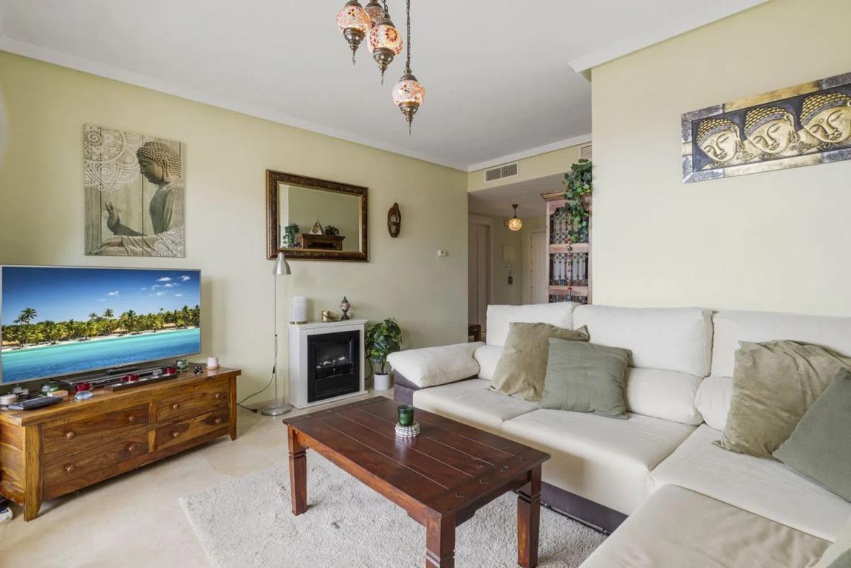 Продажа квартиры на Calle Marie Curie, Бенальмадена
photo 1