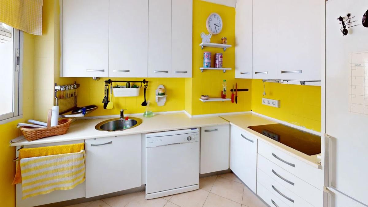 Продажа квартиры на Avenida de la Roca, Бенальмадена
 photo 4
