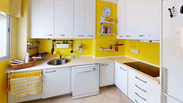 Apartment for sale in  Avenida de la Roca, Benalmádena photo 4