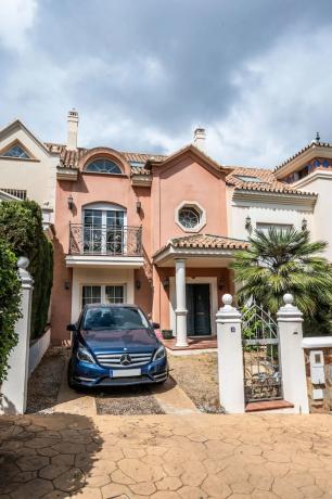 Wolnostojąca willa na sprzedaż w Ronda del Golf Este, Benalmádena photo 1