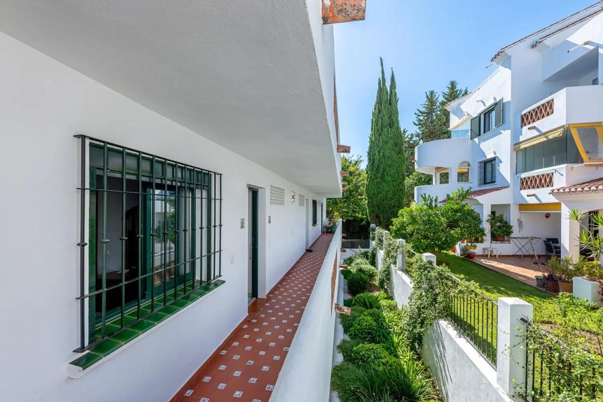 Продажа квартиры на Calle Jilguero, Бенальмадена
photo 2