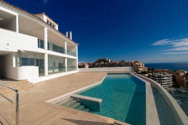 Apartment for sale in  Barrio Zona Centro Comercial Torrequebrada, Benalmádena photo 2