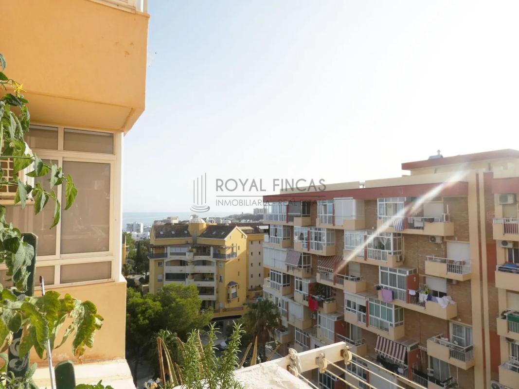 Venta de piso en Avenida gamonal s/n, Benalmádena
photo 1
