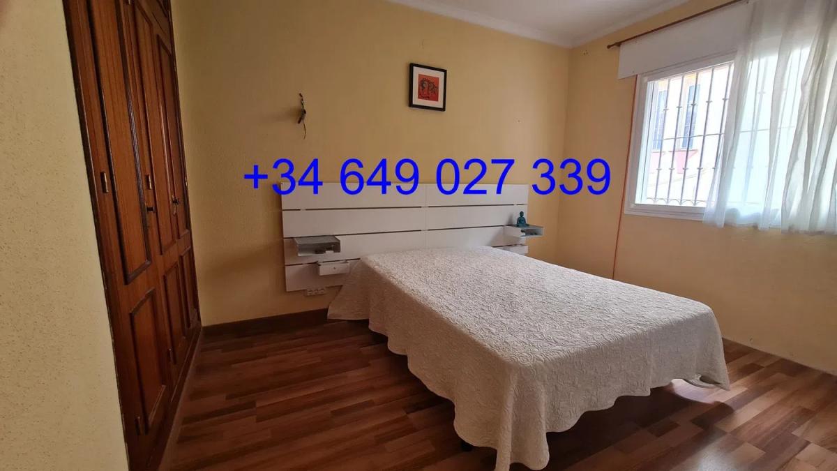 Продажа отдельного шале в  Calle Pablo Neruda, 49, Бенальмадена photo 3