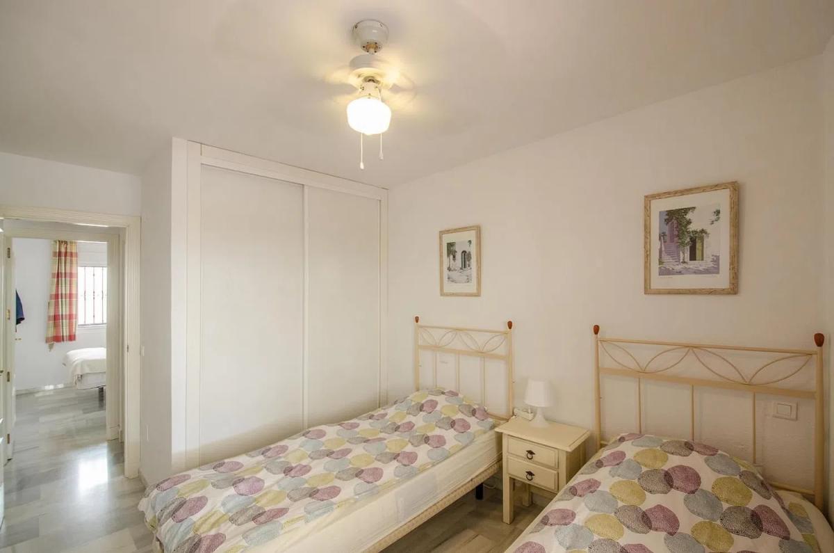 Продажа квартиры на Calle Poseidón, Бенальмадена
 photo 4