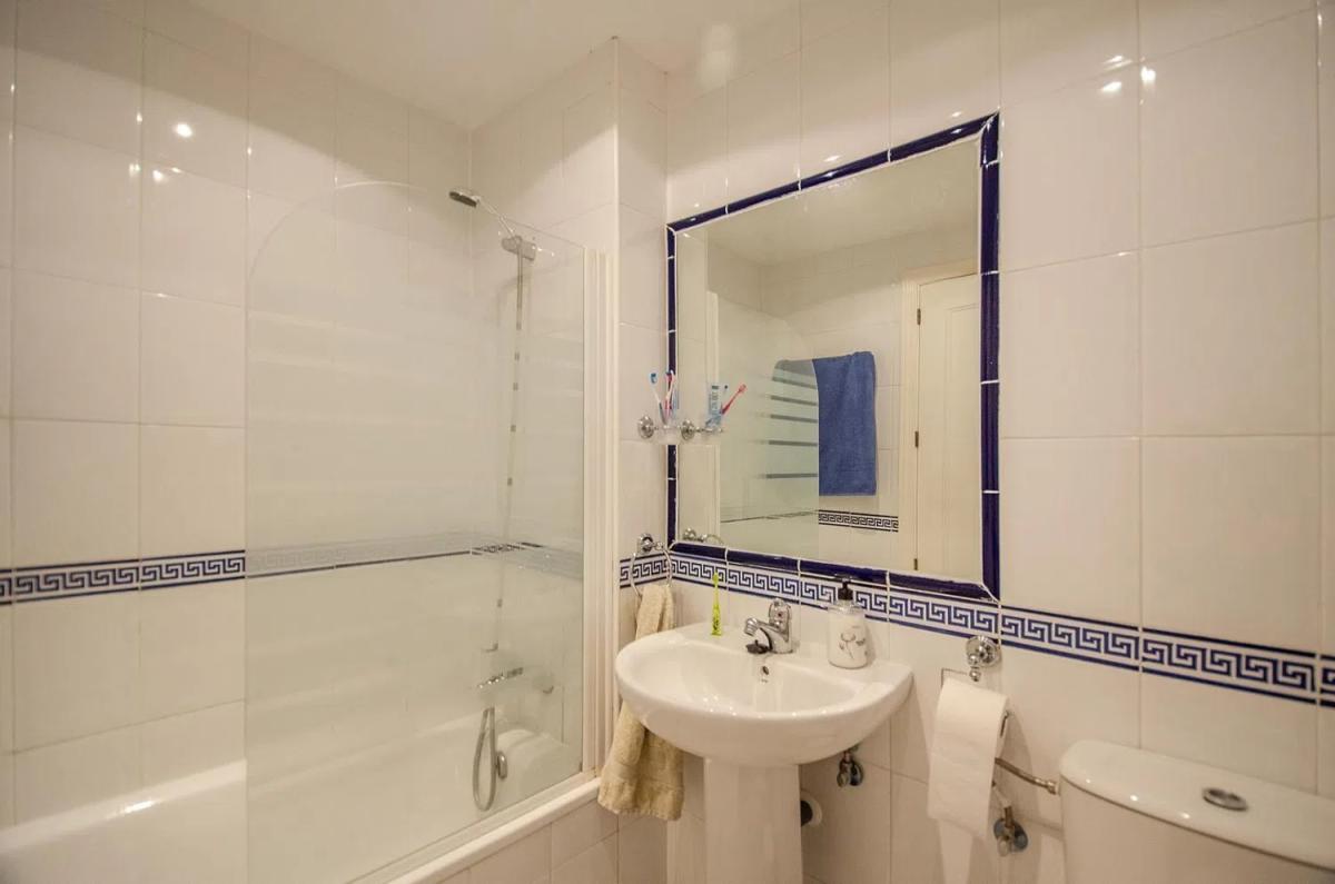 Продажа квартиры на Calle Poseidón, Бенальмадена
 photo 5