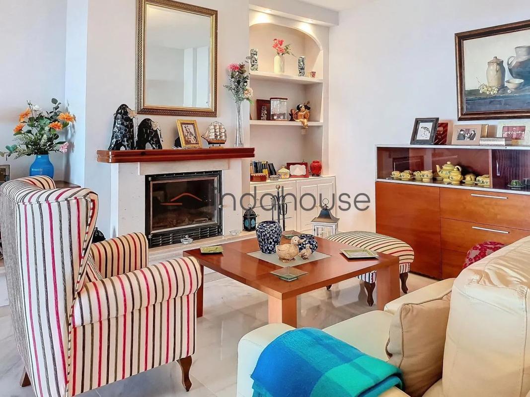 Продажа квартиры на Calle Faro, Бенальмадена
photo 2