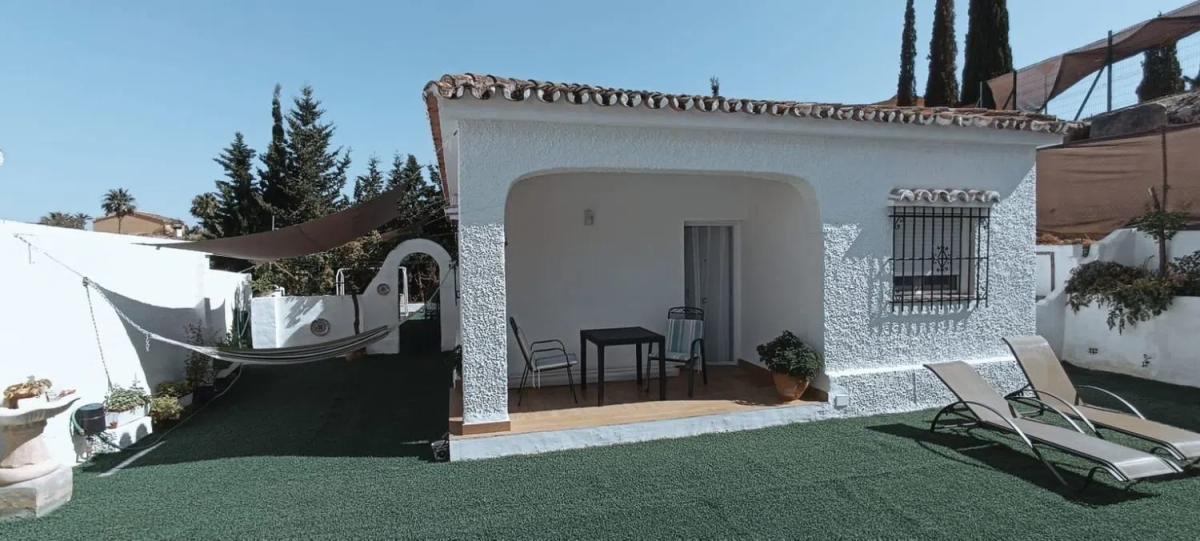 Sale of independent chalet in Calle Adelfa del Sauce, 225, Benalmádena
photo 3