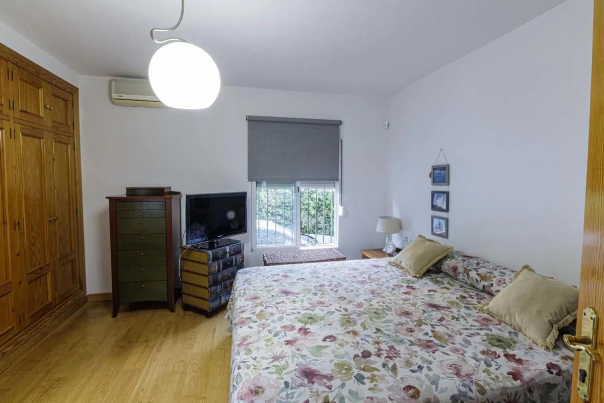 Sprzedaż niezależnego domku jednorodzinnego w  Avenida Marysol, Benalmádena photo 3
