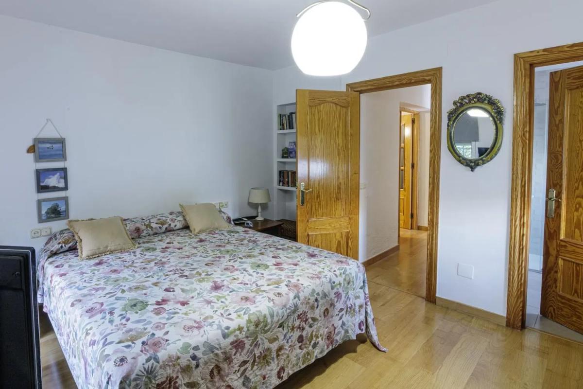 Sprzedaż niezależnego domku jednorodzinnego w  Avenida Marysol, Benalmádena photo 4