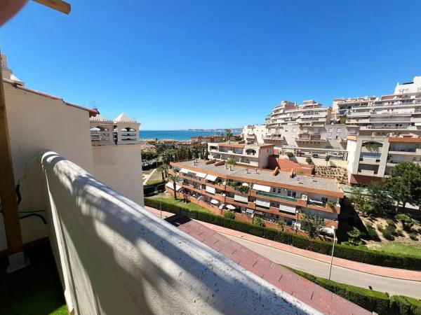 Piso en venta en Real de Torrequebrada, Benalmádena photo 1