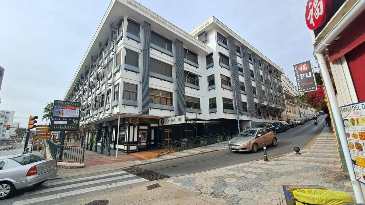 Sale of apartment in Avenida Marysol, 1, Benalmádena
photo 1