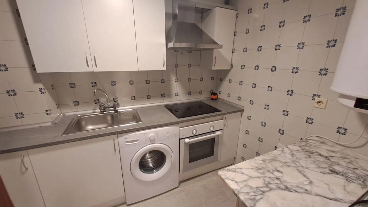 Sale of apartment in Avenida Marysol, 1, Benalmádena
photo 2