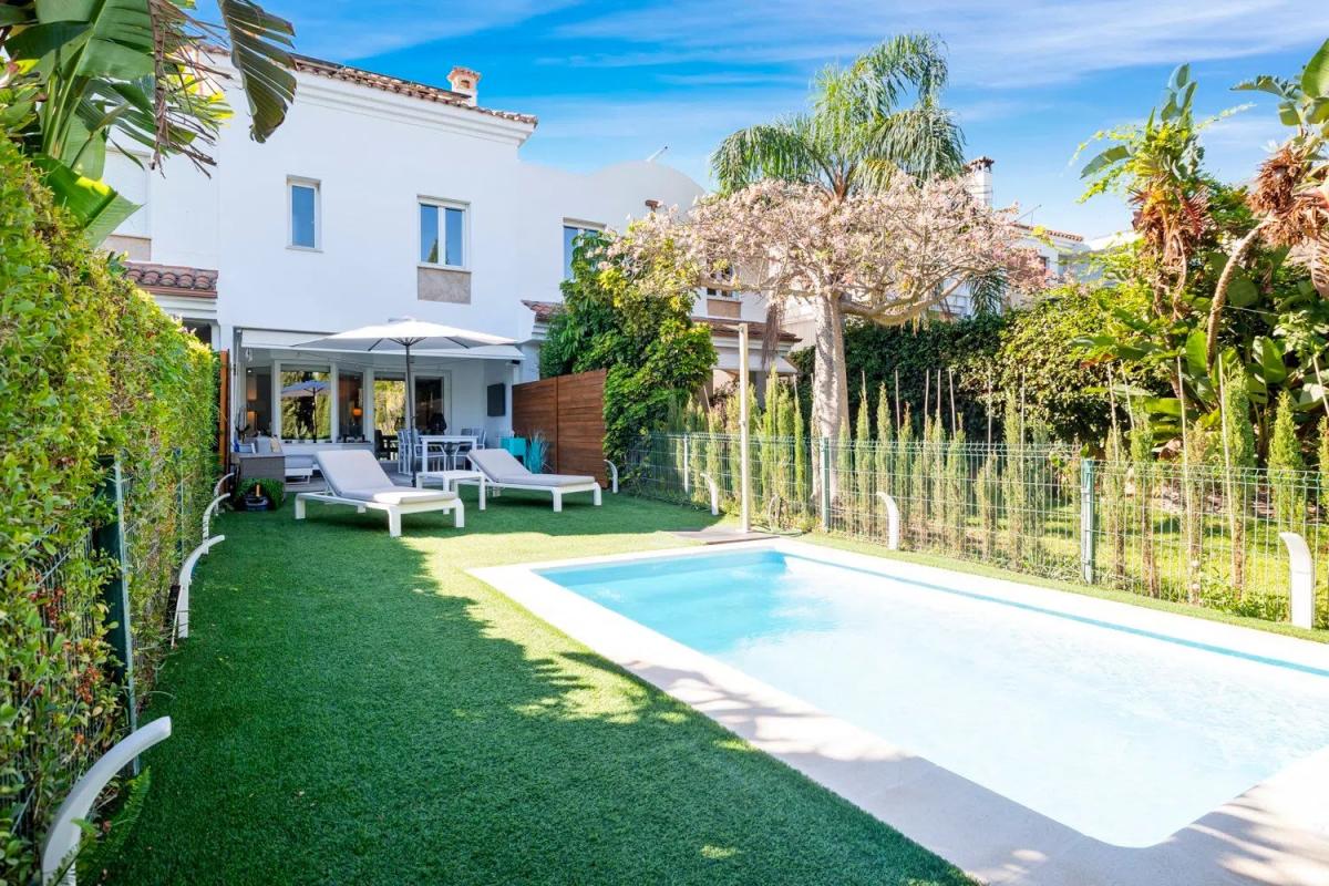 Sale of independent chalet in El Higuerón - Capellanía, Benalmádena
 photo 2
