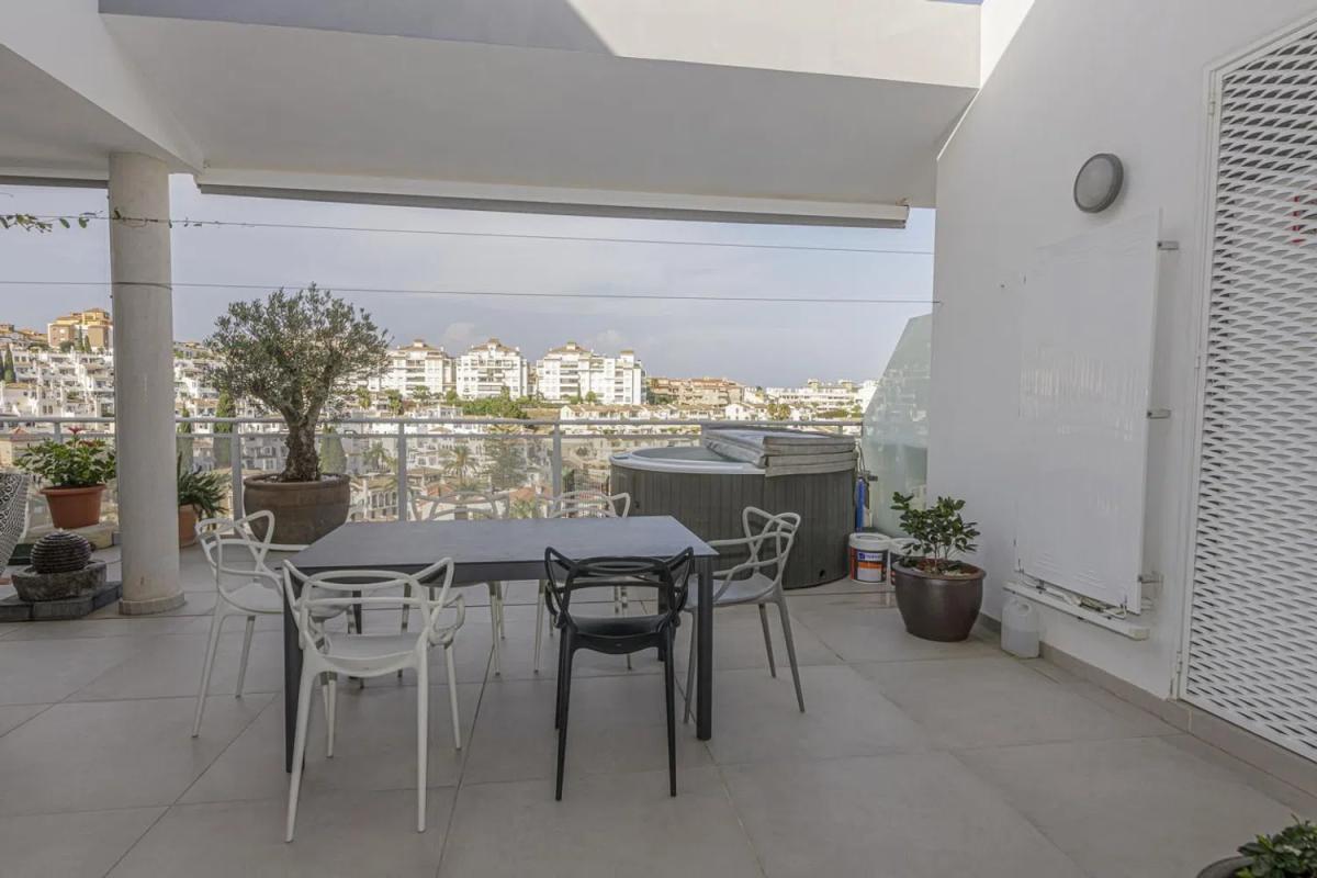 Продажа дуплекса на Avenida las Palmeras, Бенальмадена photo 3