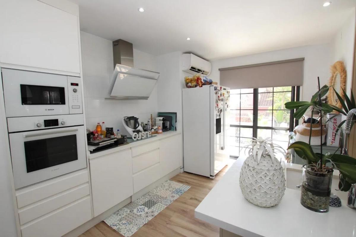 Sale of independent chalet in Avenida Retamar, Benalmádena
photo 2