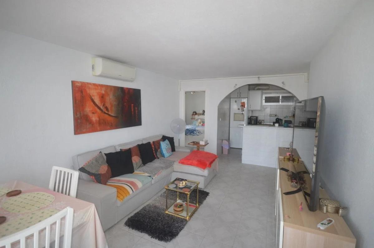 Продажа квартиры на Avenida de los Alamos, Бенальмадена
photo 1