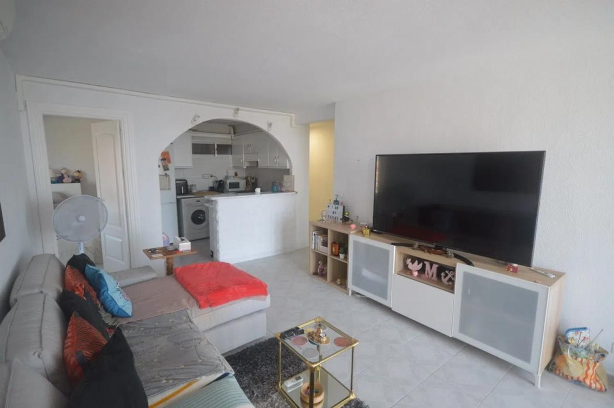 Продажа квартиры на Avenida de los Alamos, Бенальмадена
photo 2