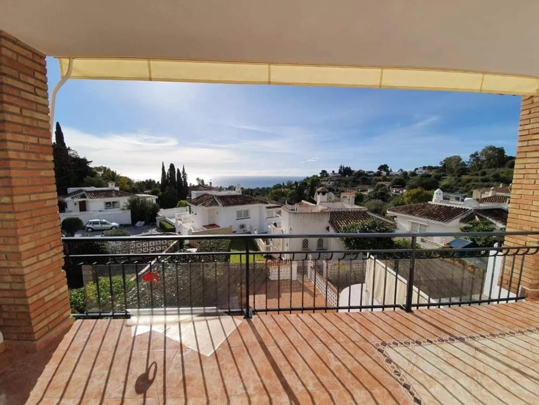 Sale of independent chalet in Calle las Violetas, 44, Benalmádena
photo 4