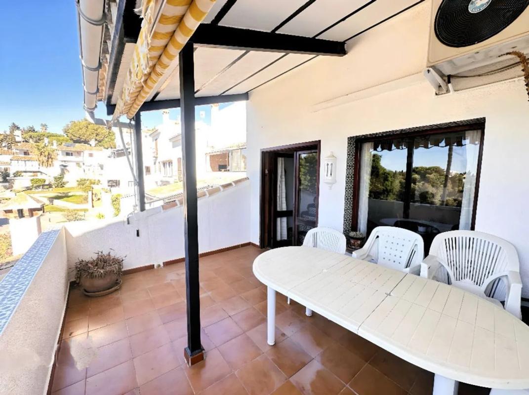 Sale of independent chalet in Avenida Guadalmedina, Benalmádena
photo 2
