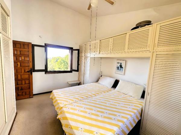 Detached villa for sale in Avenida Guadalmedina, Benalmádena thumbnail 2