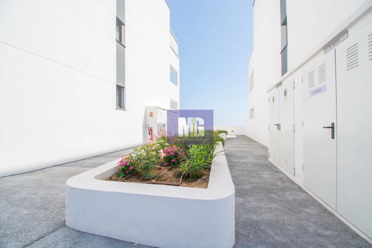 Sale of apartment in Calle Oregano s/n, Benalmádena
photo 2