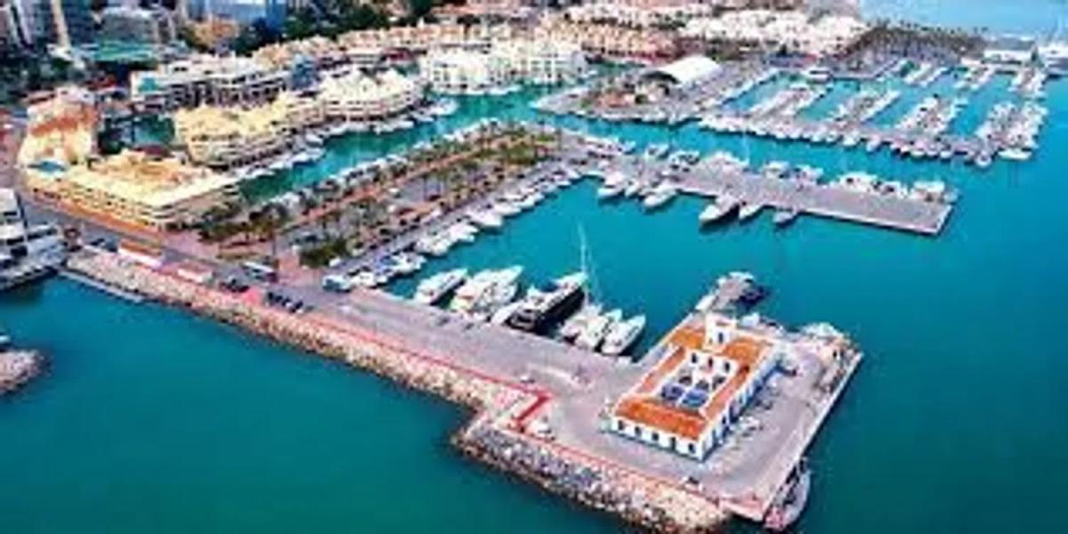 Продажа квартиры на Calle Valdepeñas s/n, Бенальмадена
photo 4