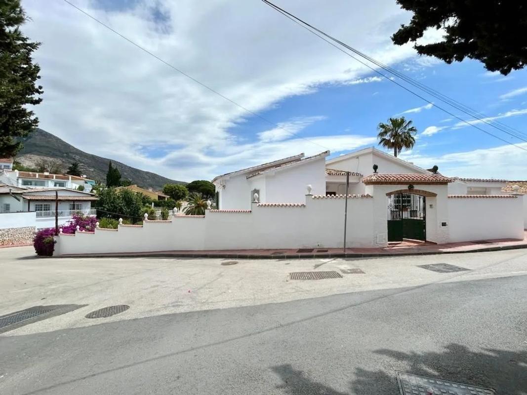 Venta de chalet independiente en Barrio Rancho Domingo - La Hacienda, Benalmádena
photo 2