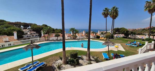 Chalet independiente en venta en  Arcos de la Perla, Benalmádena photo 2