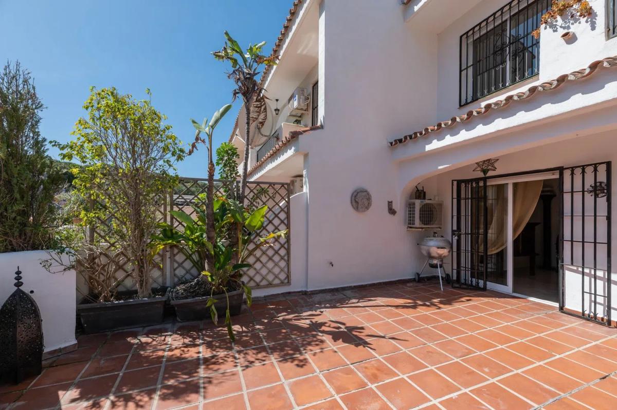 Sprzedaż niezależnego domku jednorodzinnego w  Arcos de la Perla, Benalmádena photo 3