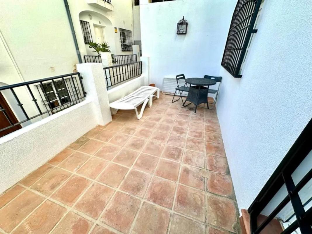 Sale of independent chalet in Calle Almuñécar, 70, Benalmádena
photo 4