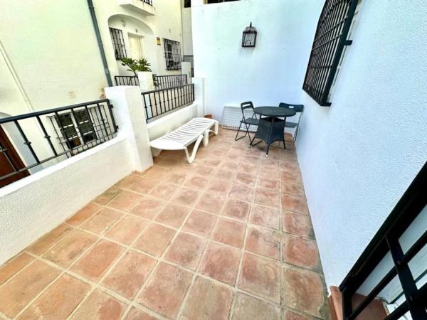 Detached villa for sale in  Calle Almuñécar, 70, Benalmádena photo 4