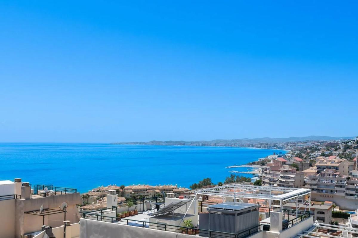 Venta de duplex en Calle Almuñécar, 2, Benalmádena photo 1