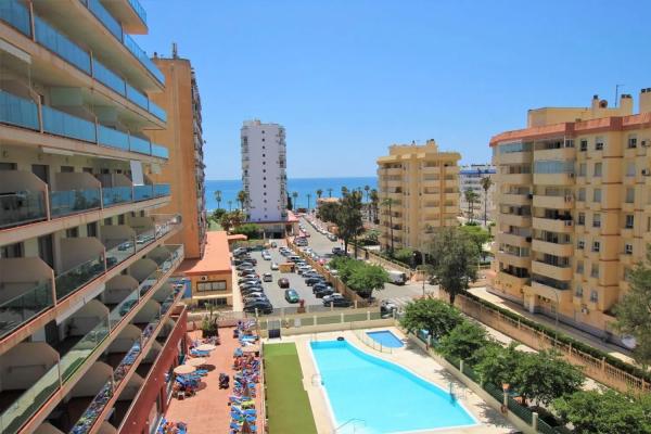 Продажа квартиры в Calle los Girasoles, Бенальмадена photo 1