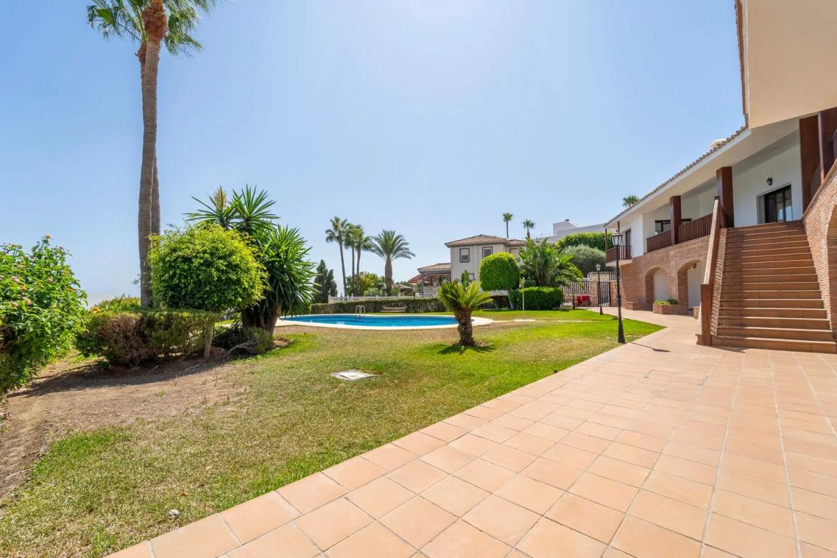 Sprzedaż niezależnego domku jednorodzinnego w  Calle Vitoria, Benalmádena photo 4