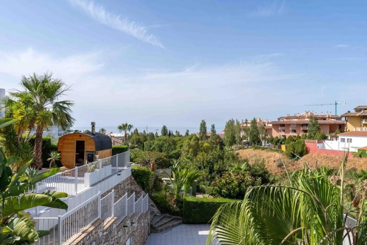 Venta de chalet independiente en El Higuerón - Capellanía, Benalmádena
photo 2