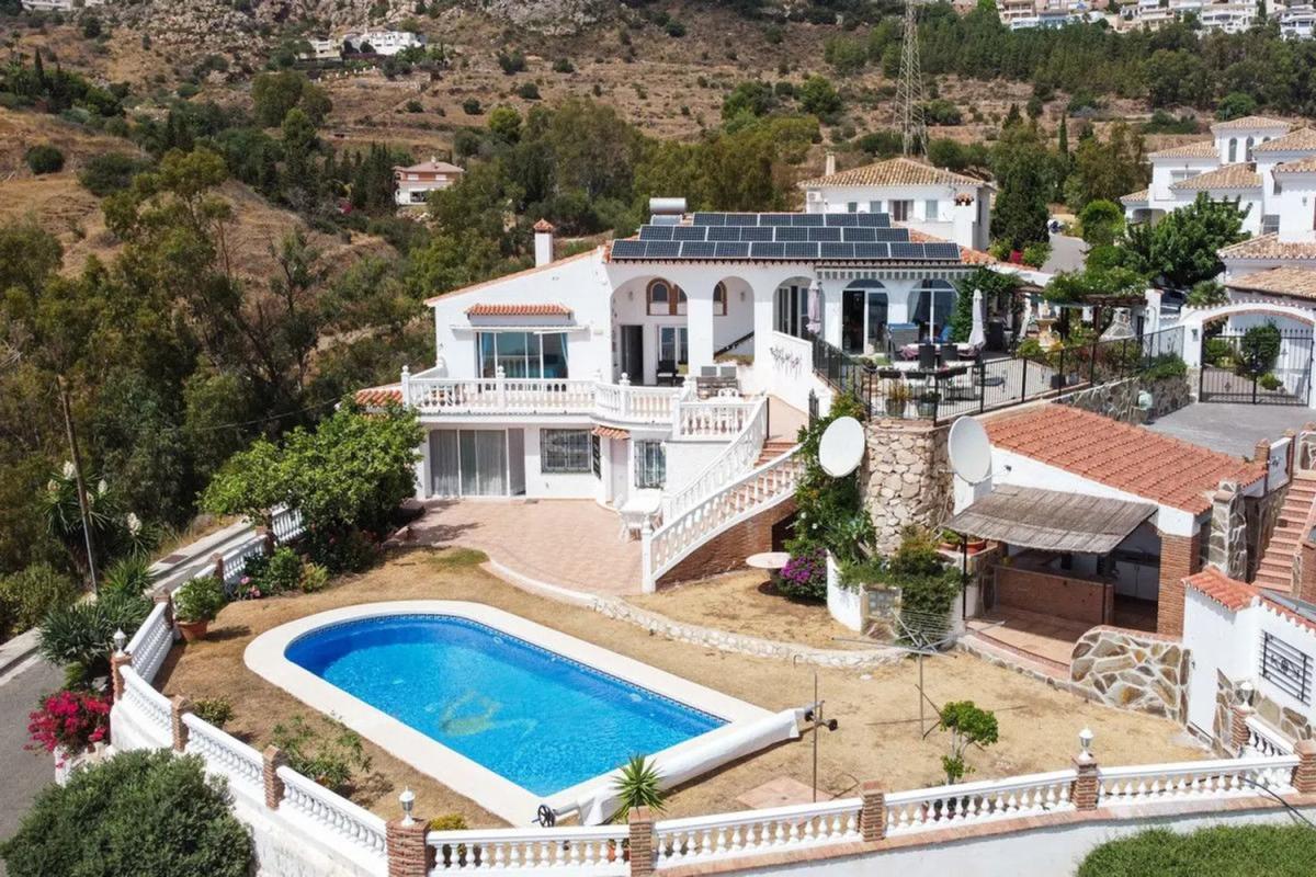 Venta de chalet independiente en Calle los Granados, Benalmádena
photo 2