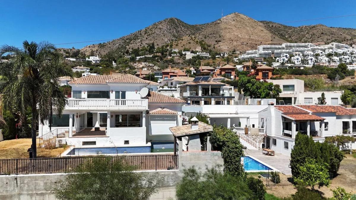Sale of independent chalet in El Higuerón - Capellanía, Benalmádena
photo 2