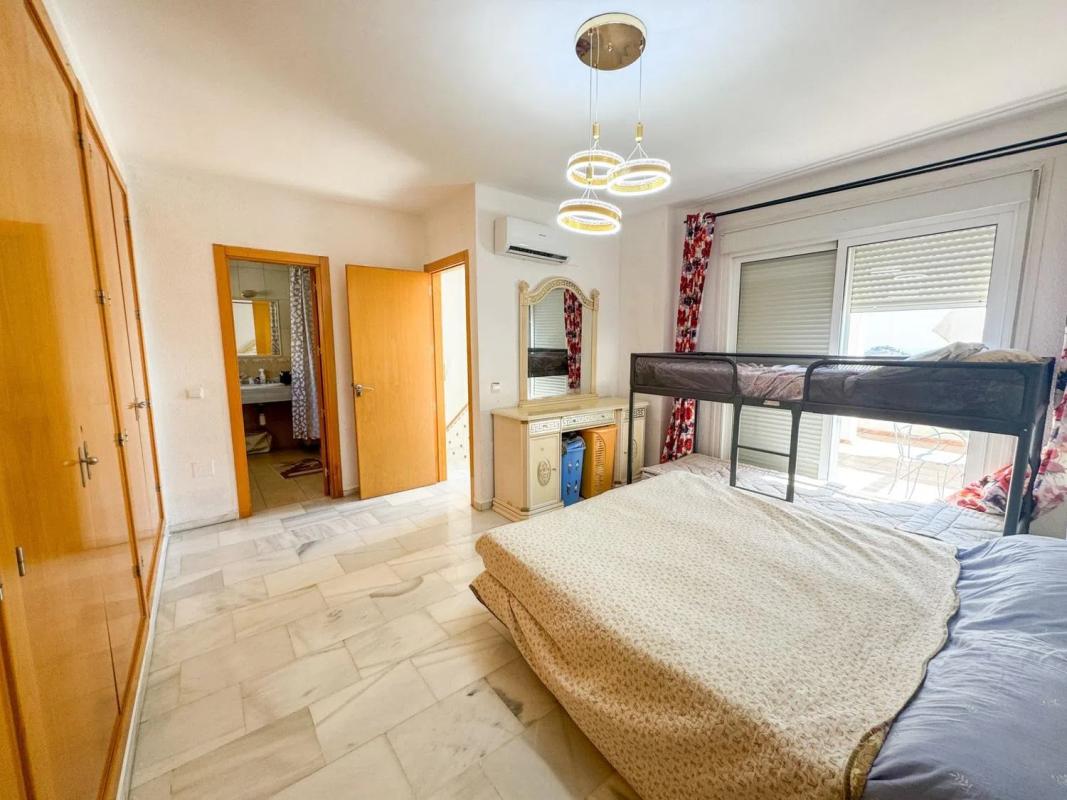 Sprzedaż niezależnego domku jednorodzinnego w Calle Topacio s/n, Benalmádena photo 5