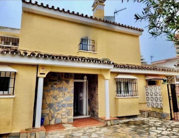 Wolnostojąca willa na sprzedaż w Barrio Centro, Benalmádena photo 1