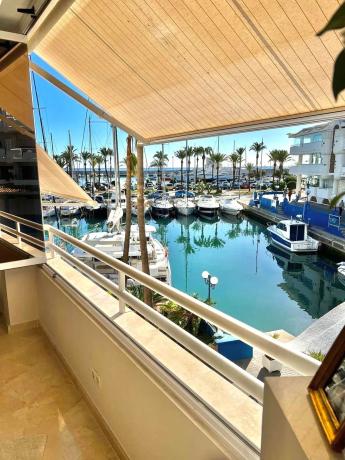 Продажа квартиры в  Avenida Juan Sebastián Elcano, Бенальмадена photo 1