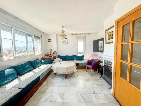 Wolnostojąca willa na sprzedaż w Calle Topacio, Benalmádena photo 1