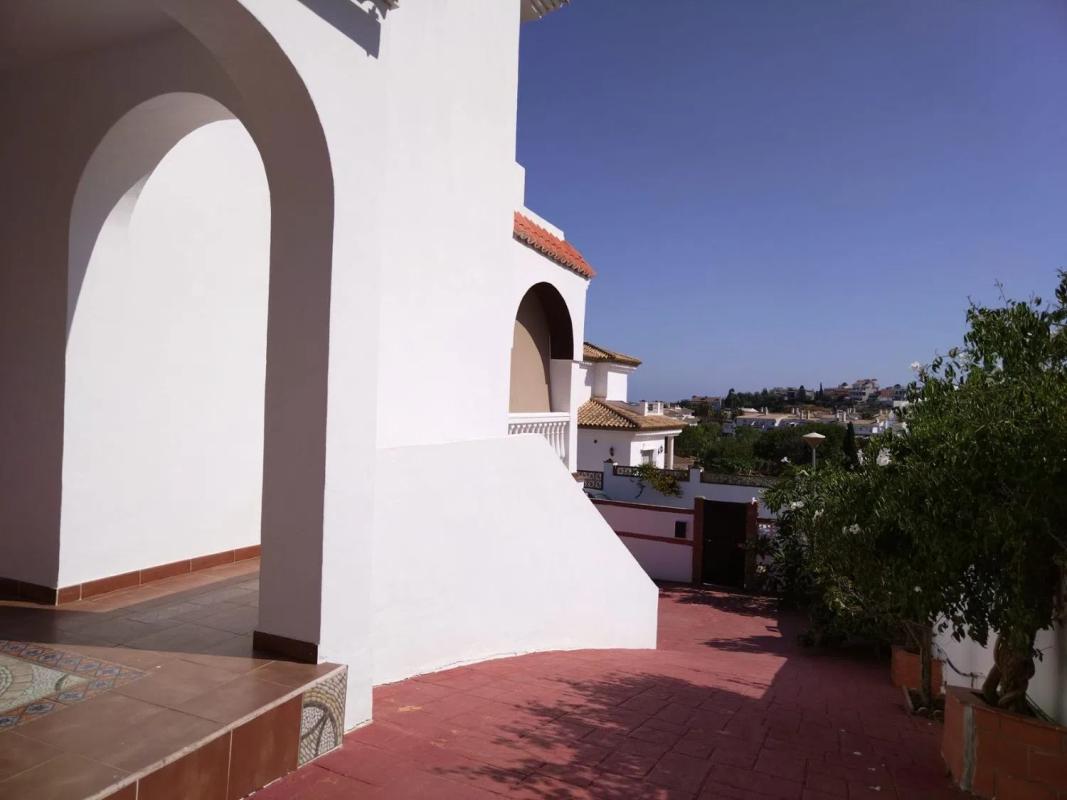 Sprzedaż niezależnego domku jednorodzinnego w Avenida del Cantábrico, Benalmádena photo 4