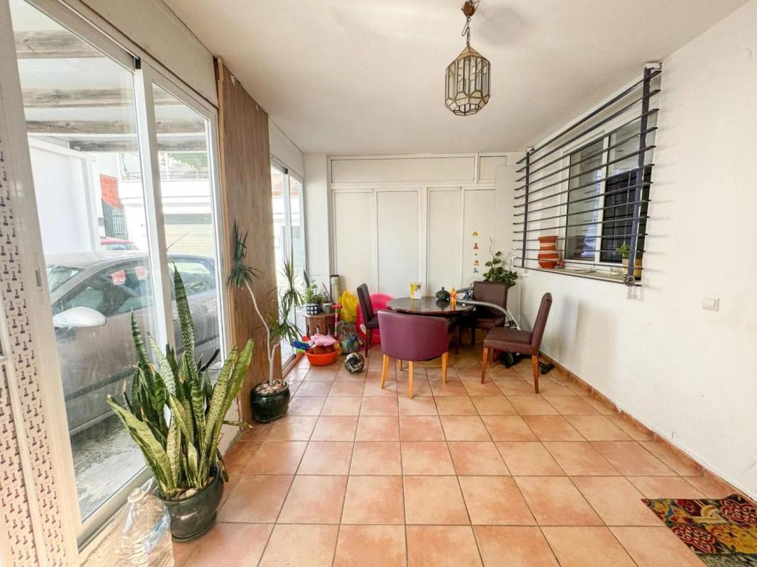 Продажа отдельного шале в Calle Topacio s/n, Бенальмадена photo 2